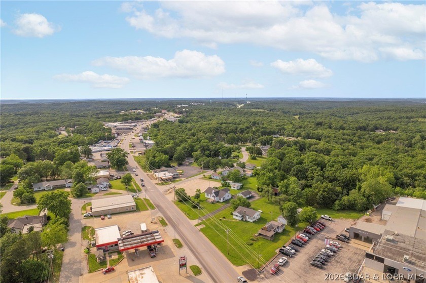Prime Commercial Property in Camdenton! This versatile property - photo 9