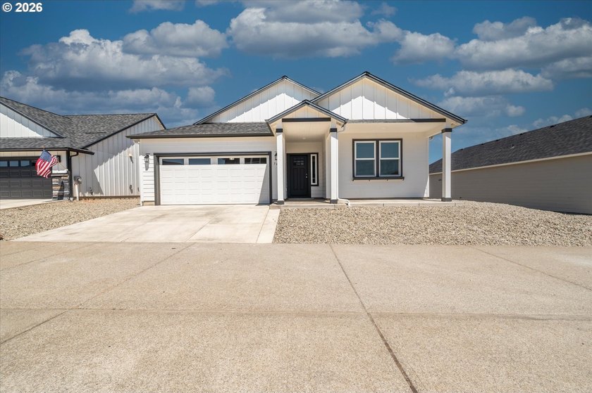 Motivated seller. Brand new 3 bedroom, 2 bathroom home offering - photo 3