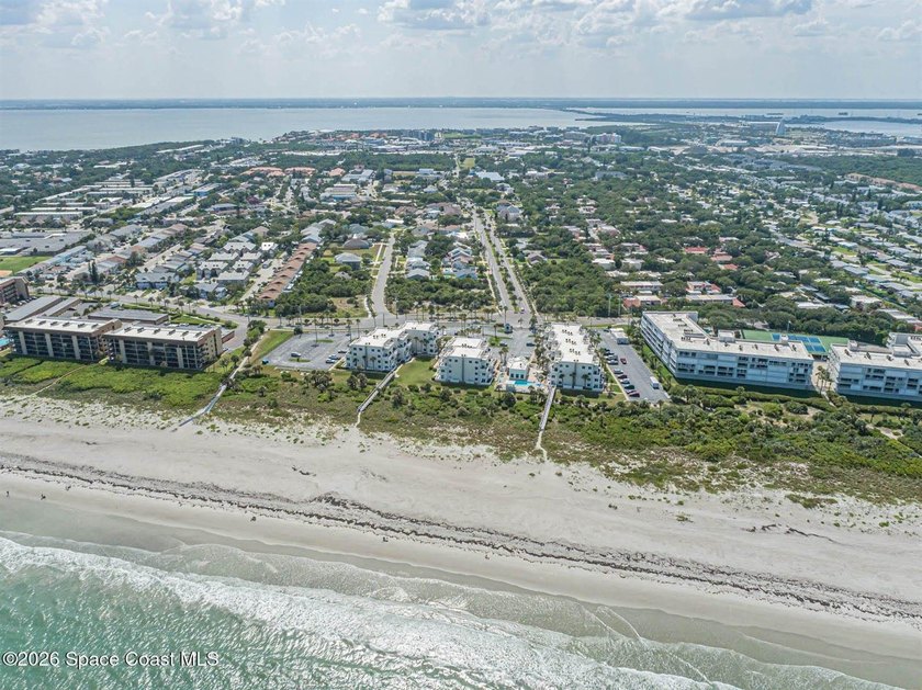 Ocean front complex, gated Royal Mansions! This 2nd floor - photo 9