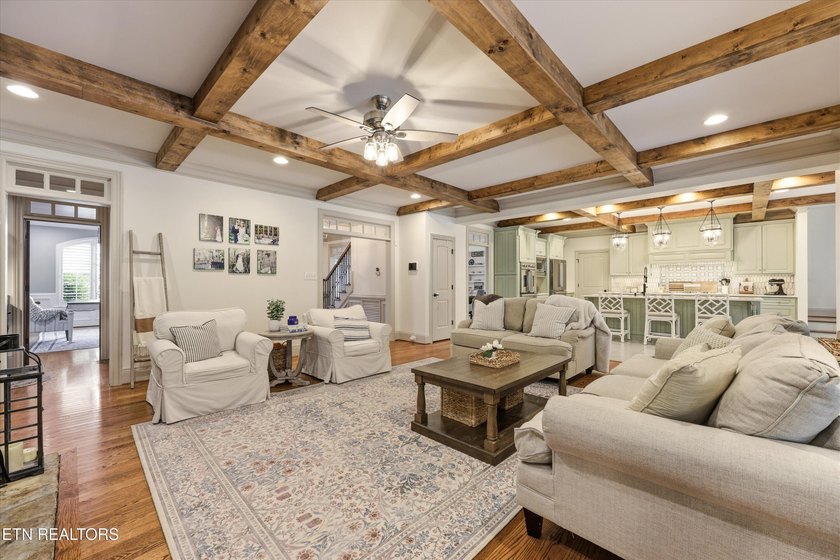 This House Speaks For Itself! Welcome to 1304 Selby Lane - photo 11