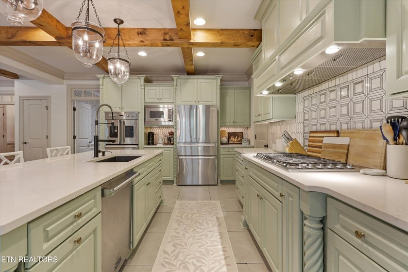 This House Speaks For Itself! Welcome to 1304 Selby Lane - photo 20