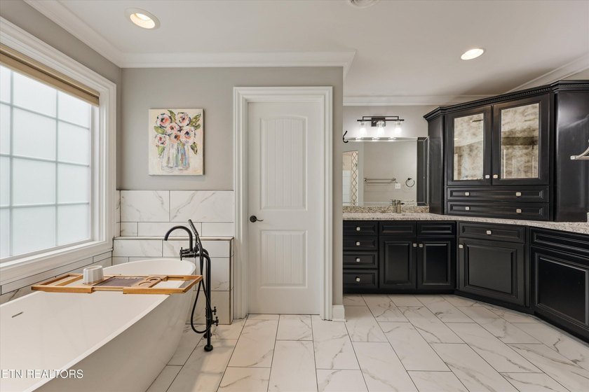 This House Speaks For Itself! Welcome to 1304 Selby Lane - photo 32