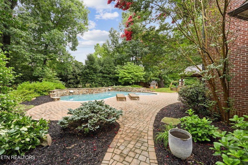 This House Speaks For Itself! Welcome to 1304 Selby Lane - photo 44