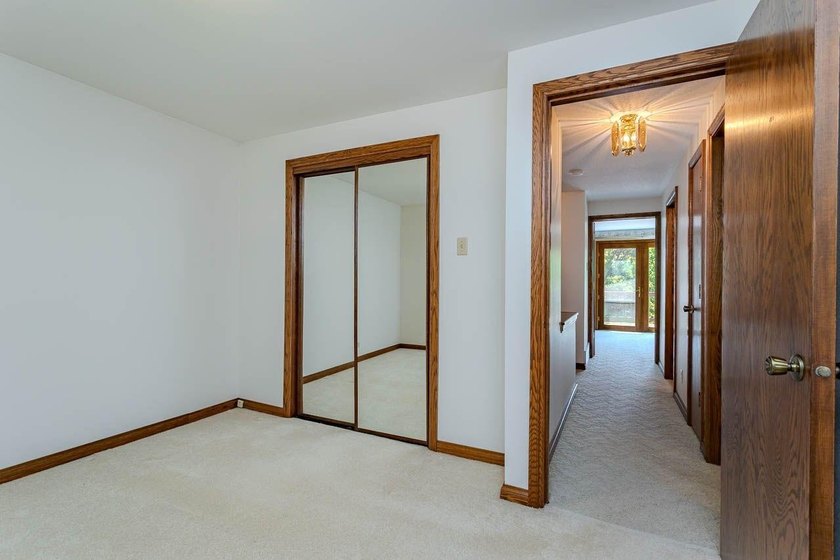 Enjoy the waterfront lifestyle you've been dreaming of! This - photo 40