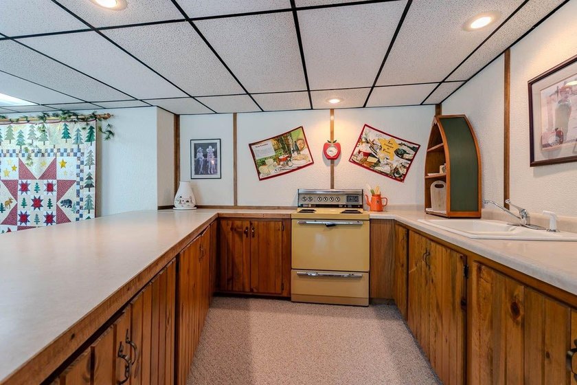 Enjoy the waterfront lifestyle you've been dreaming of! This - photo 50
