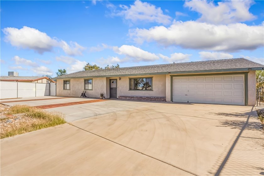 Here's a fantastic opportunity to own a three-bedroom - photo 11