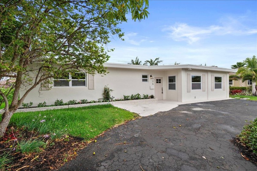 Beautifully renovated 4BR/3.5BA home in the heart of Lake Park - photo 31