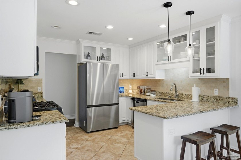 PRICE IMPROVEMENT* Discover an open and inviting floor plan in - photo 8