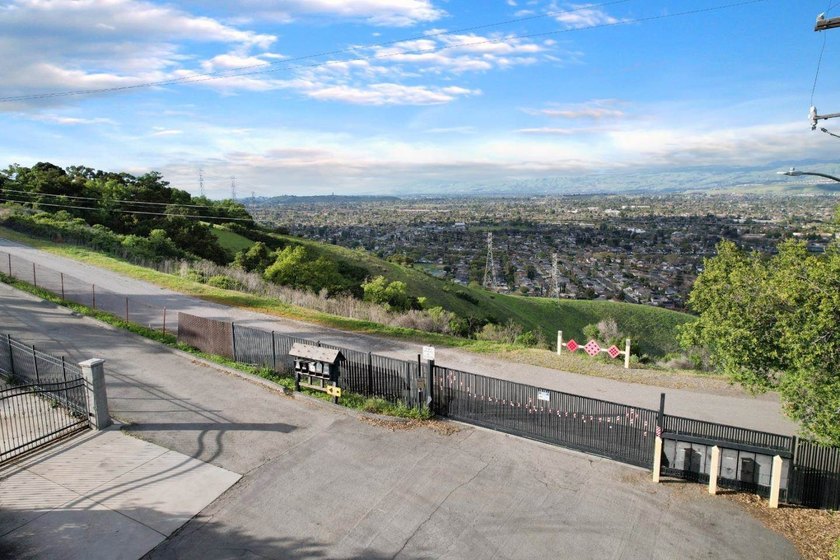 Escape the hustle and bustle of Silicon Valley and embrace - photo 10