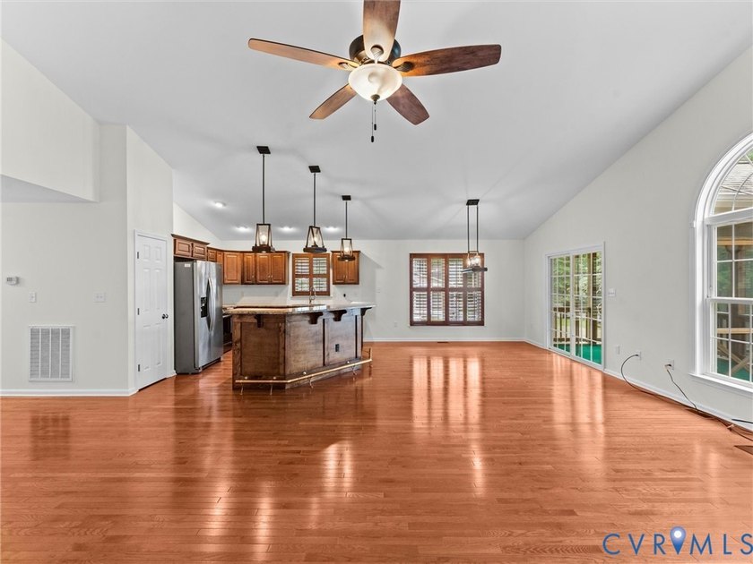 Experience the best of Lake Caroline living in this beautifully - photo 29