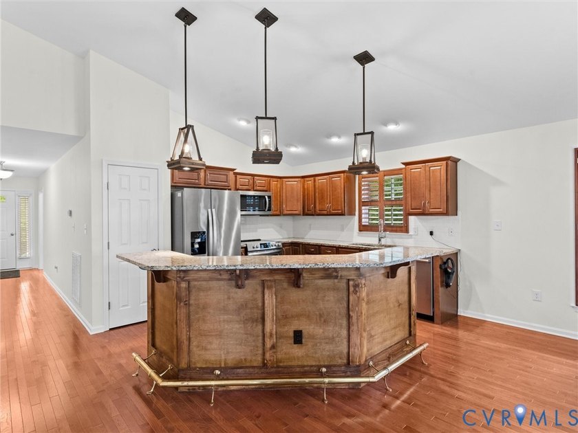 Experience the best of Lake Caroline living in this beautifully - photo 31