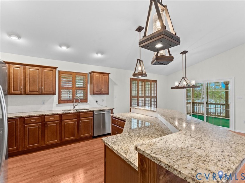 Experience the best of Lake Caroline living in this beautifully - photo 35