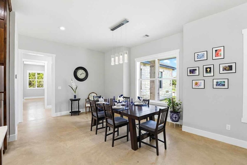 Gorgeous 3,618 SF single-level home, 30'x40' workshop, 7.42 - photo 12