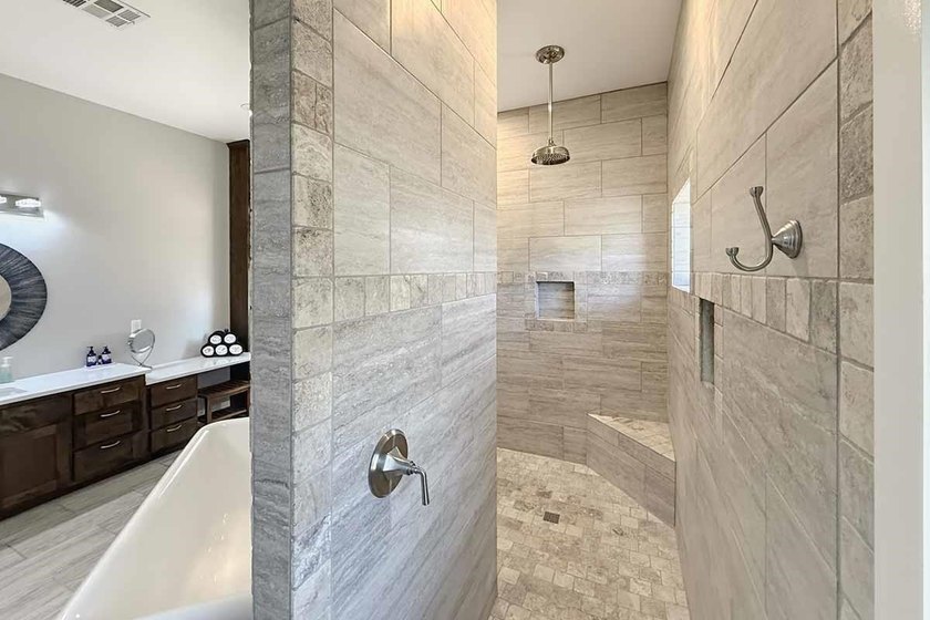 Gorgeous 3,618 SF single-level home, 30'x40' workshop, 7.42 - photo 23