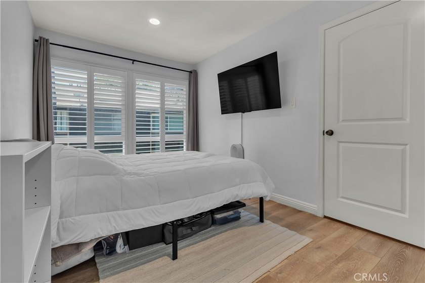 1086 Cabrillo Park Dr #D - photo 13