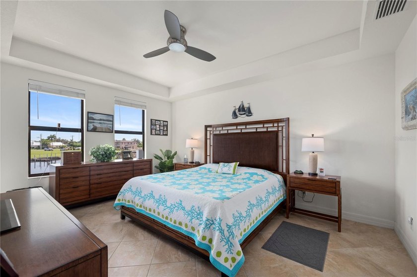Luxury Waterfront Living with Direct Sailboat Access! Welcome to - photo 22