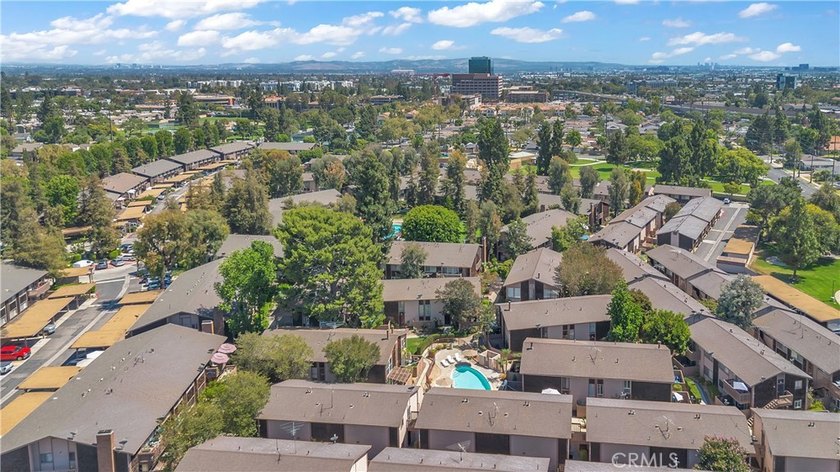 1086 Cabrillo Park Dr #D - photo 31