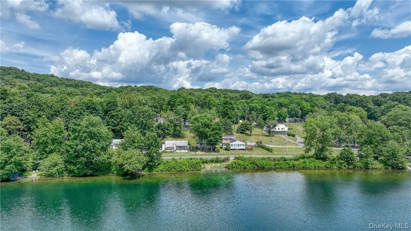 In Hopewell Junction Forest Lake Co-Op. Enjoy the Lake for - photo 18