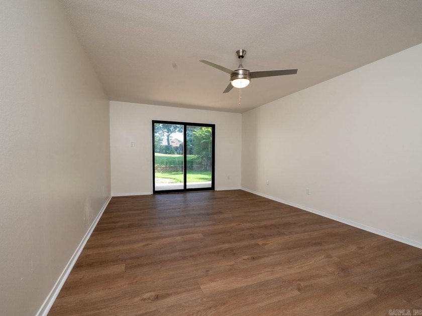 Enjoy refined, low-maintenance living in this fully renovated - photo 20