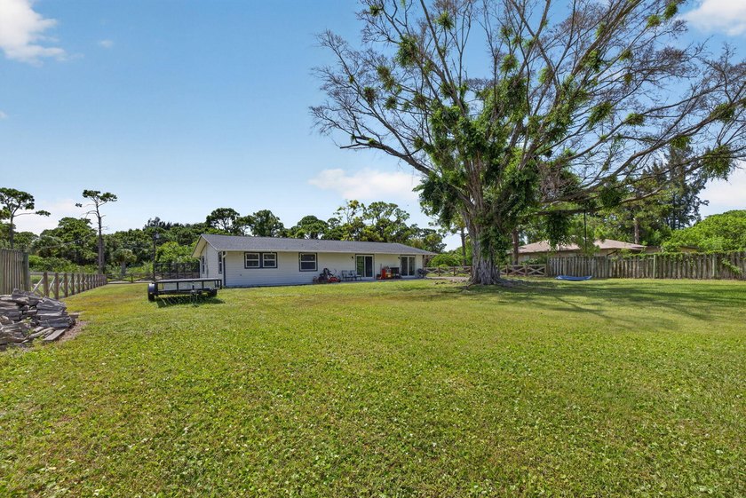 Escape the hustle and bustle and discover the space, privacy - photo 33