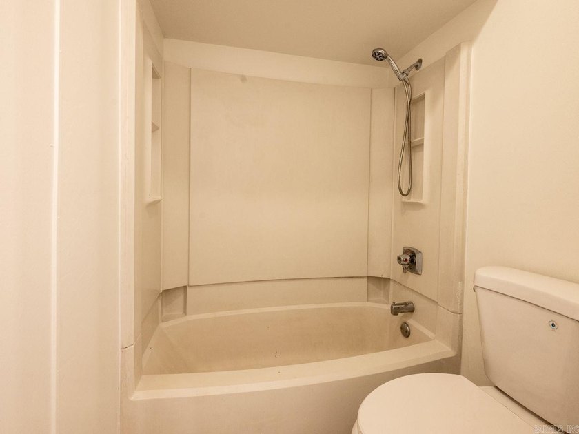 Enjoy refined, low-maintenance living in this fully renovated - photo 36