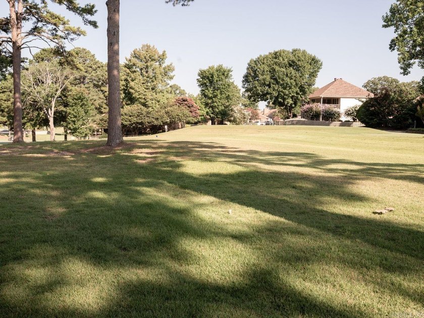 Enjoy refined, low-maintenance living in this fully renovated - photo 40