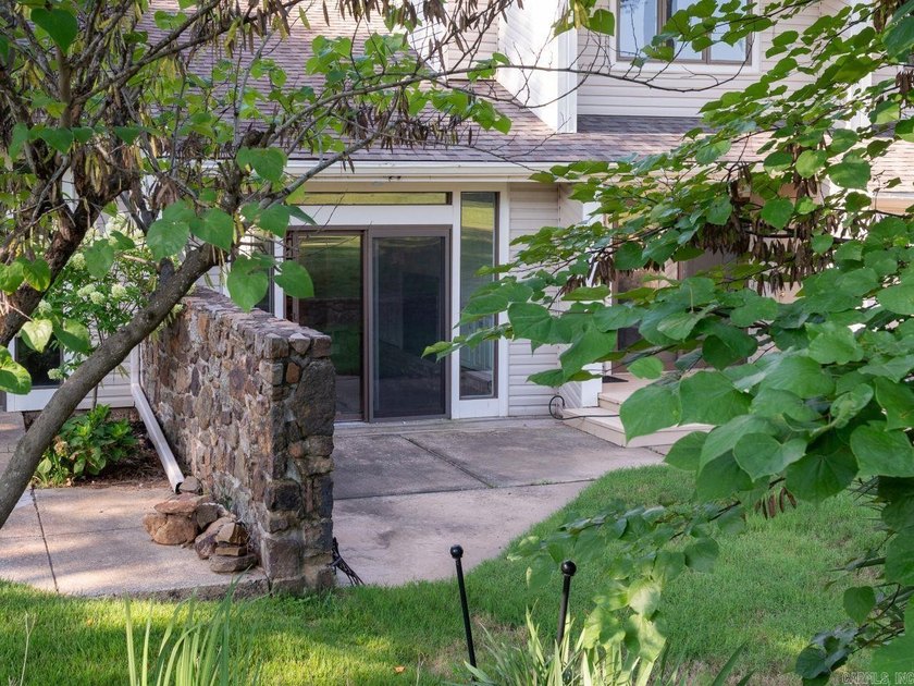 Enjoy refined, low-maintenance living in this fully renovated - photo 43