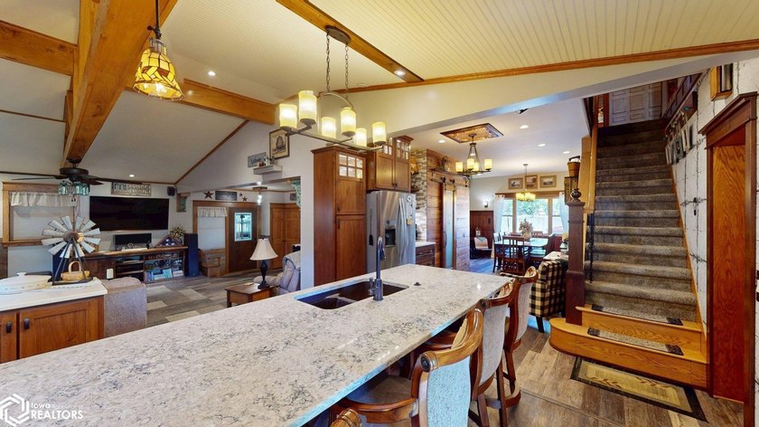 Welcome to this beautifully remodeled home in Clear Lake, where - photo 11