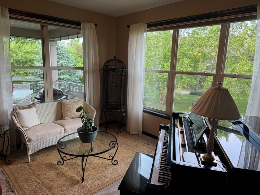 Nestled in the highly desirable Bluffs of Sans Pierre with - photo 11