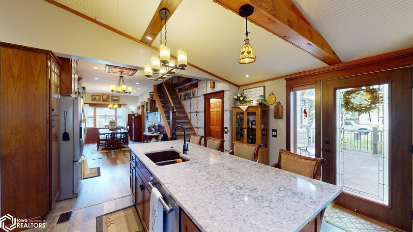 Welcome to this beautifully remodeled home in Clear Lake, where - photo 12