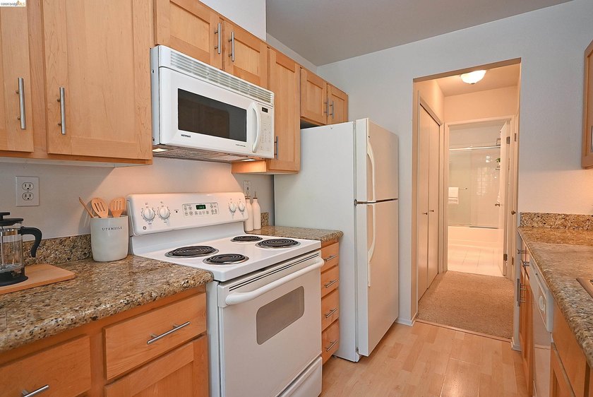 Discover the perfect blend of comfort, privacy, and convenience - photo 17