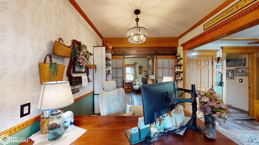Welcome to this beautifully remodeled home in Clear Lake, where - photo 21