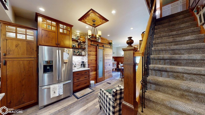 Welcome to this beautifully remodeled home in Clear Lake, where - photo 23