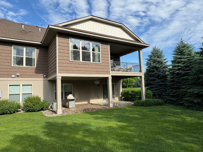 Nestled in the highly desirable Bluffs of Sans Pierre with - photo 24
