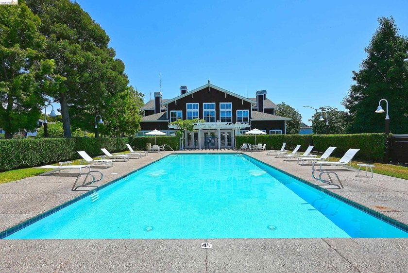 Discover the perfect blend of comfort, privacy, and convenience - photo 40