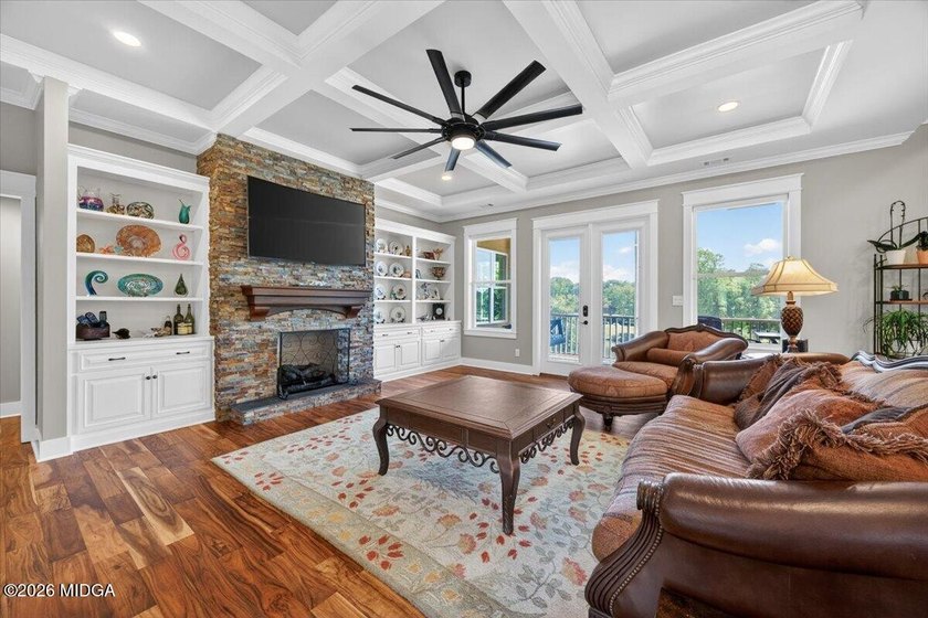 Tucked away in a private cove and set on an expansive 3 acre lot - photo 5