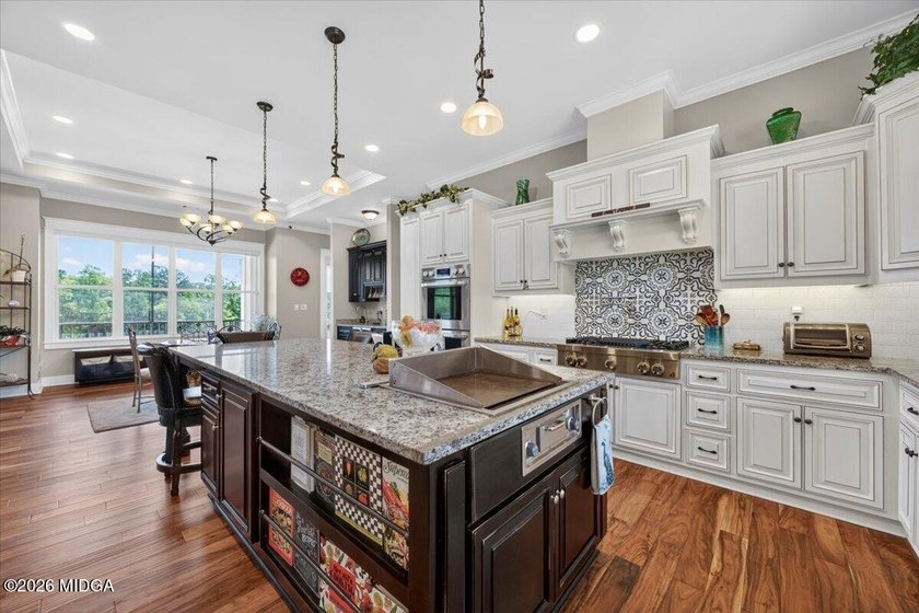 Tucked away in a private cove and set on an expansive 3 acre lot - photo 10
