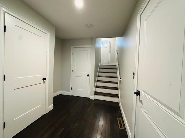 Welcome home to Waterside Condominiums! Conveniently located and - photo 20