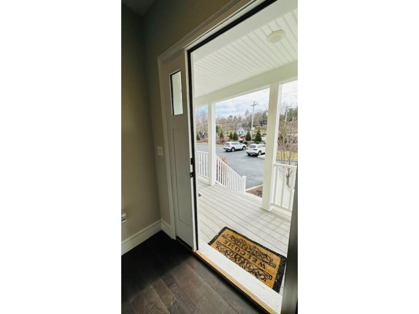 Welcome home to Waterside Condominiums! Conveniently located and - photo 24
