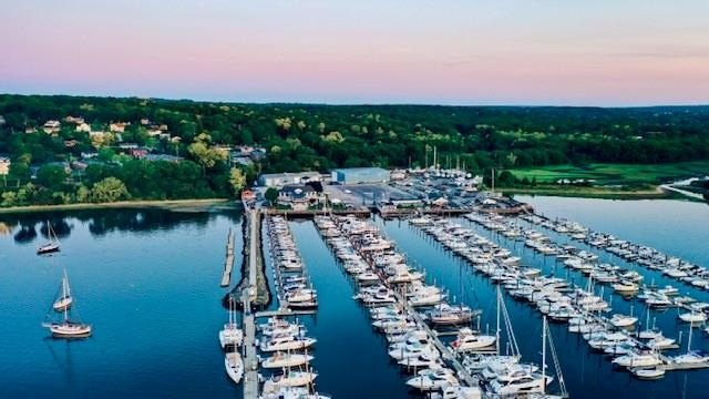 Welcome home to Waterside Condominiums! Conveniently located and - photo 25