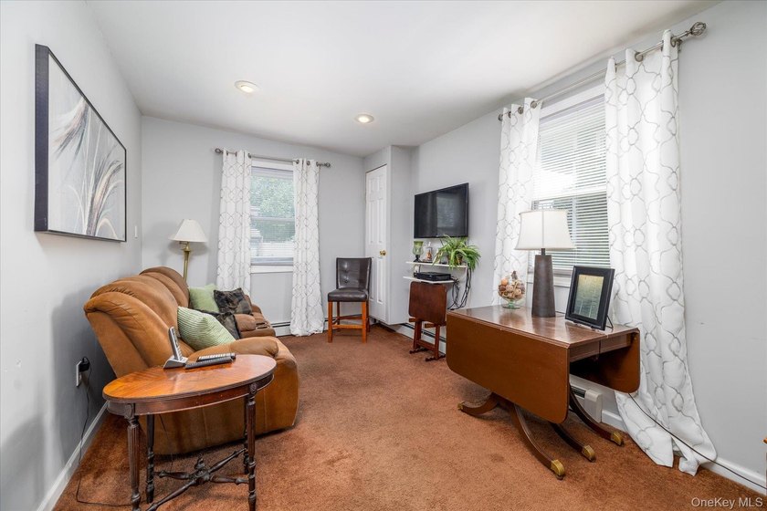 Welcome to 265 West Windsor Parkway, a beautifully updated - photo 11
