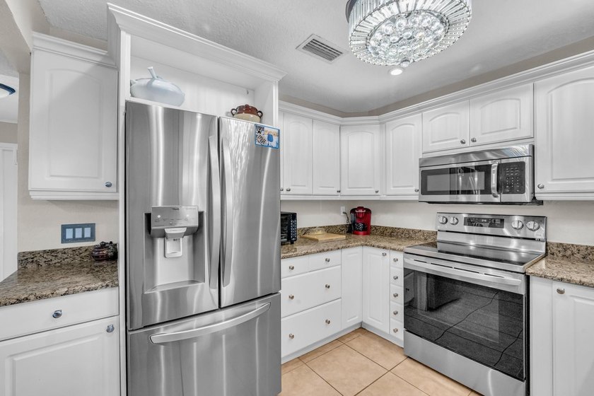 Welcome to 4167 Russell Street in the heart of Jupiter! This - photo 11