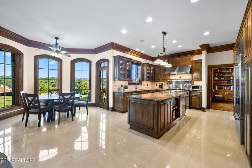 Magnificent upscale custom built estate with stack stone and - photo 15