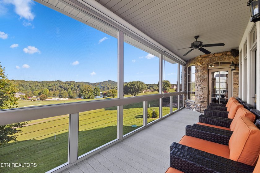 Magnificent upscale custom built estate with stack stone and - photo 24