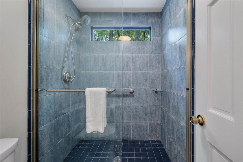 Nestled on the highly sought-after Kiawah Island, this 4-bedroom - photo 32
