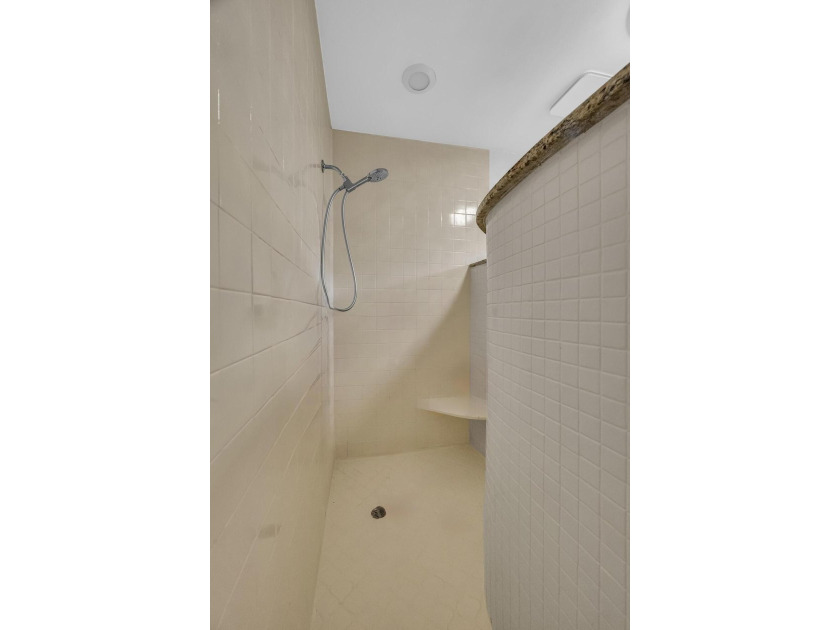 Welcome to 4167 Russell Street in the heart of Jupiter! This - photo 33