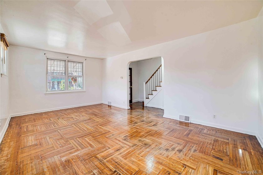 Great chance to own a semi-attached corner-lot duplex in the - photo 9