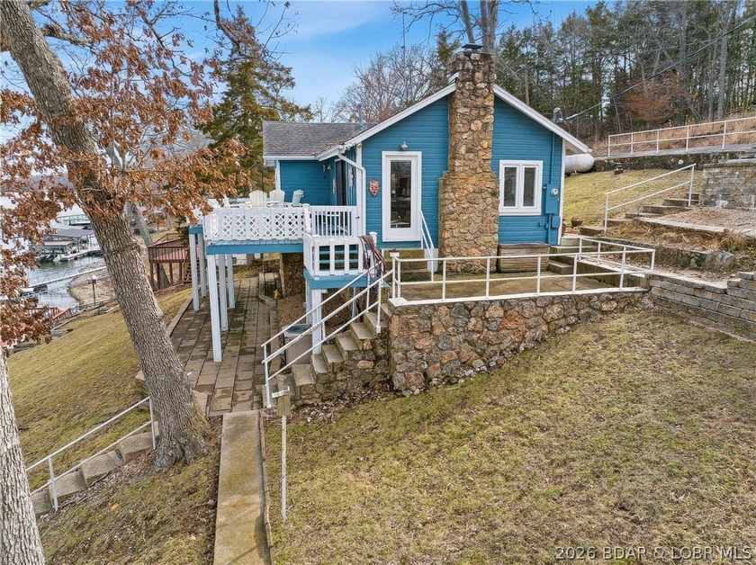Welcome to your perfect Lake of the Ozarks retreat! This - photo 3