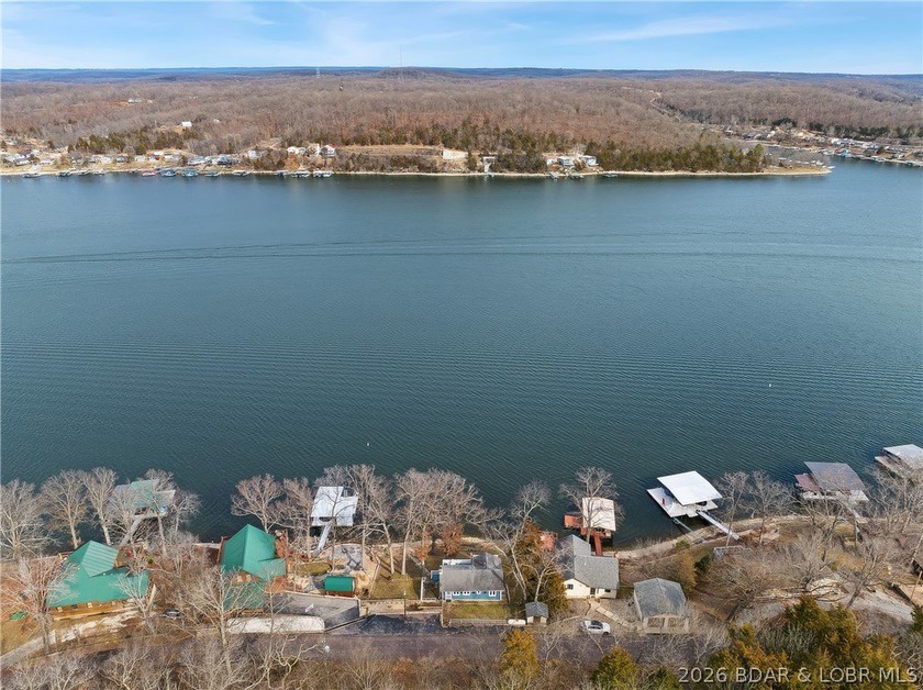 Welcome to your perfect Lake of the Ozarks retreat! This - photo 6