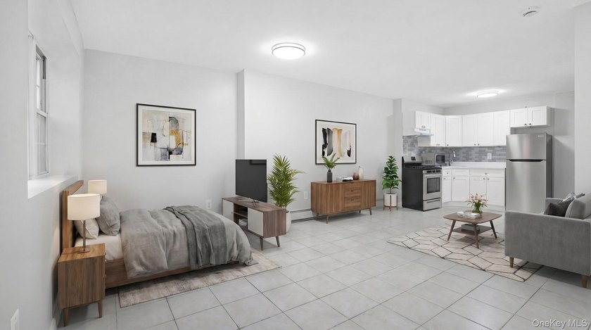 Fully renovated 2-family, 2007 brick-built house. Features 3 bed - photo 25